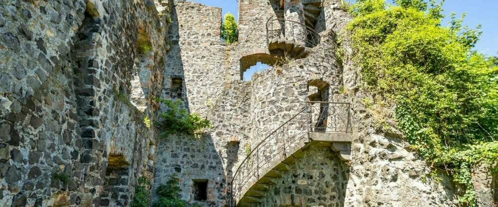 Burghotel Staufenberg - Hotel-Außenansicht