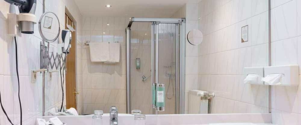 Burghotel Staufenberg - Badezimmer