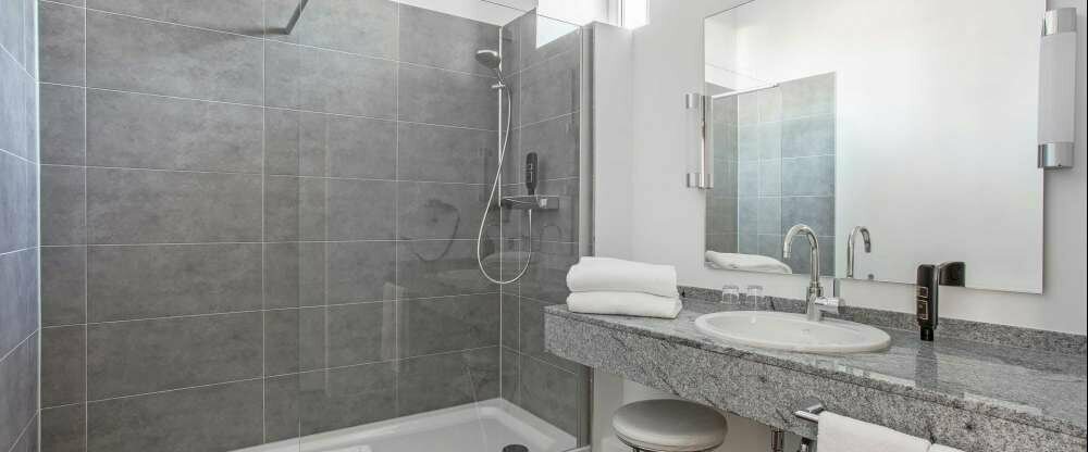 Burgunderzimmer Badezimmer