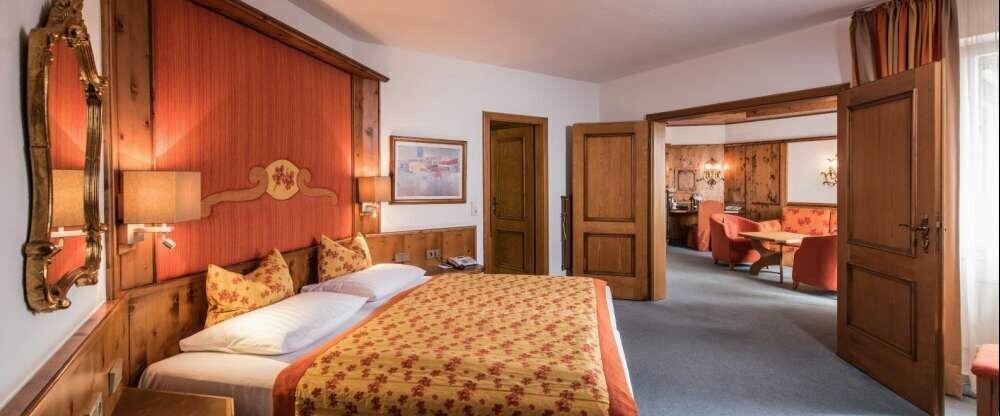 Business-Class Suite