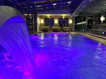 Cabrio-Hallenbad, Quelle: Wellness-und Landhotel Prinz- Romantik & Wellness