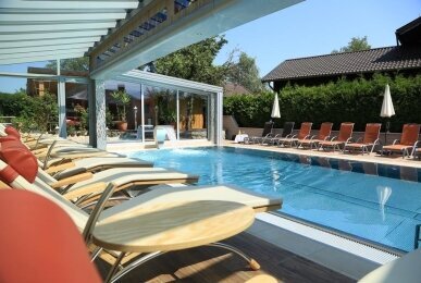Cabrio-Hallenbad, Quelle: Wellness-und Landhotel Prinz- Romantik & Wellness