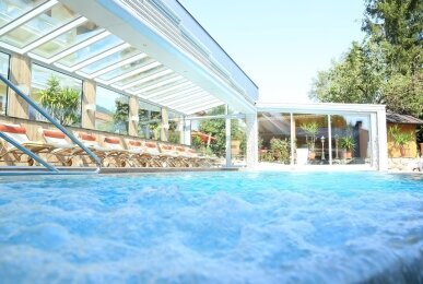 Cabrio-Hallenbad, Quelle: Wellness-und Landhotel Prinz- Romantik & Wellness