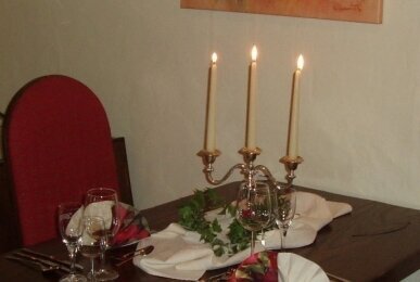 Candle-Light-Dinner, Quelle: Land-gut-Hotel BurgBlick