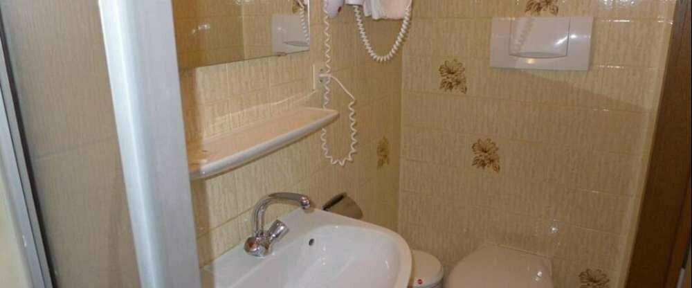 Central-Hotel Greiveldinger - Badezimmer