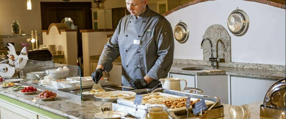 Europäischer Hof Bad Gastein - Frische Eiergerichte am Frühstücksbuffet