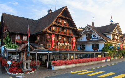 Chalet-Hotel Lodge Merlischachen - Hotel-Außenansicht