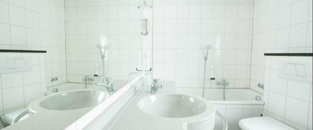 City Hotel Antik - Badezimmer