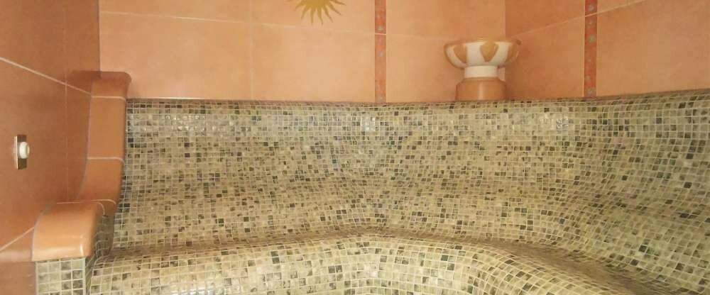 Genießen Sie ein Dampfbad in unserem privaten Wellnessbereich