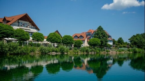 Das Dorf am See