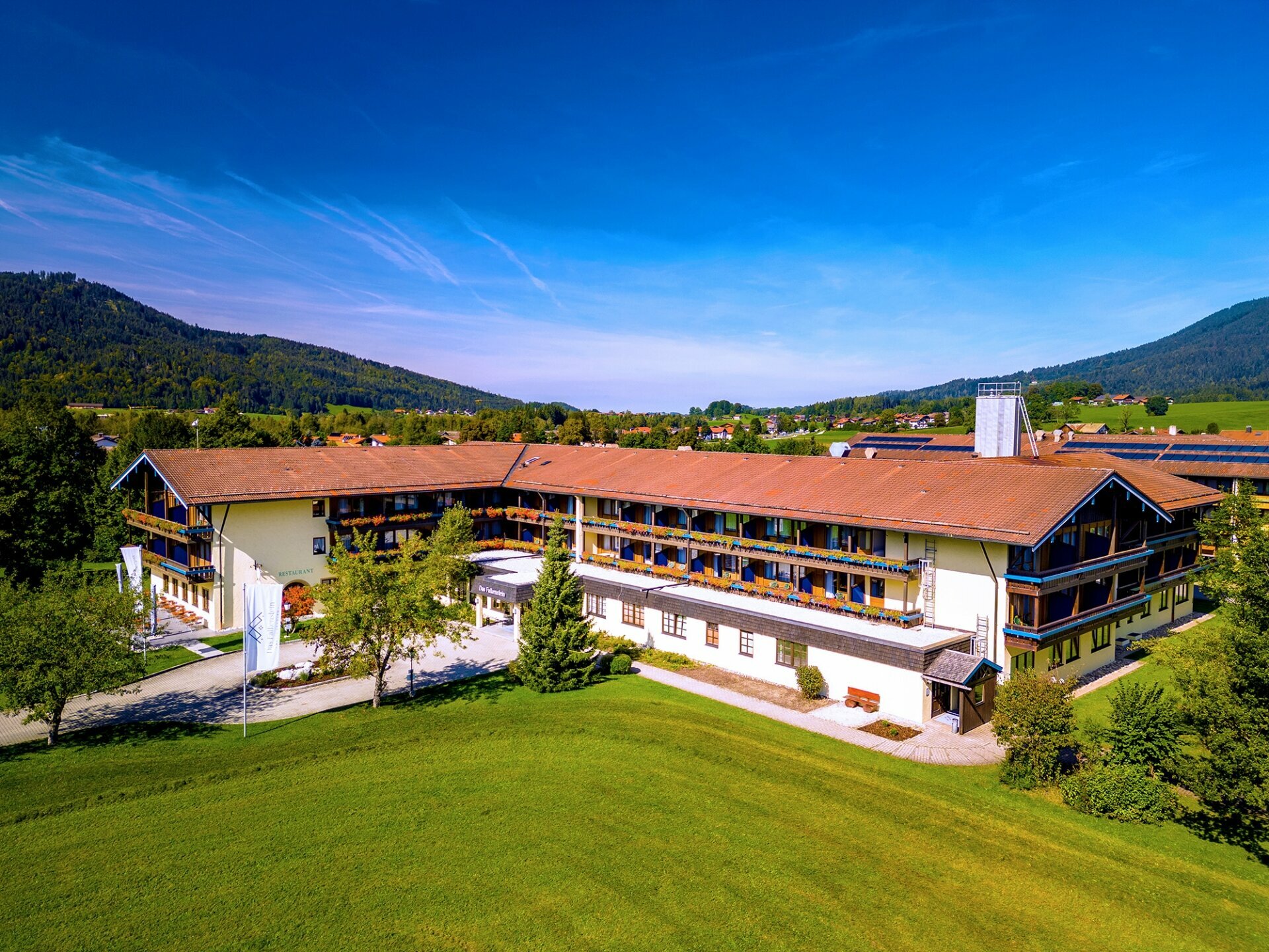 Chiemgauer Bergwelten – 4 Nächte – Das Wiesgauer – Alpenhotel Inzell (4 Sterne), Bayern inkl. Halbpension