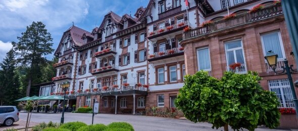 Das Palmenwald Schwarzwaldhof - Hotel-Außenansicht, Quelle: Das Palmenwald Schwarzwaldhof
