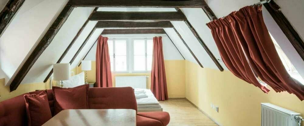 Deluxe 3 Bett - Dachgeschoss Apartment 