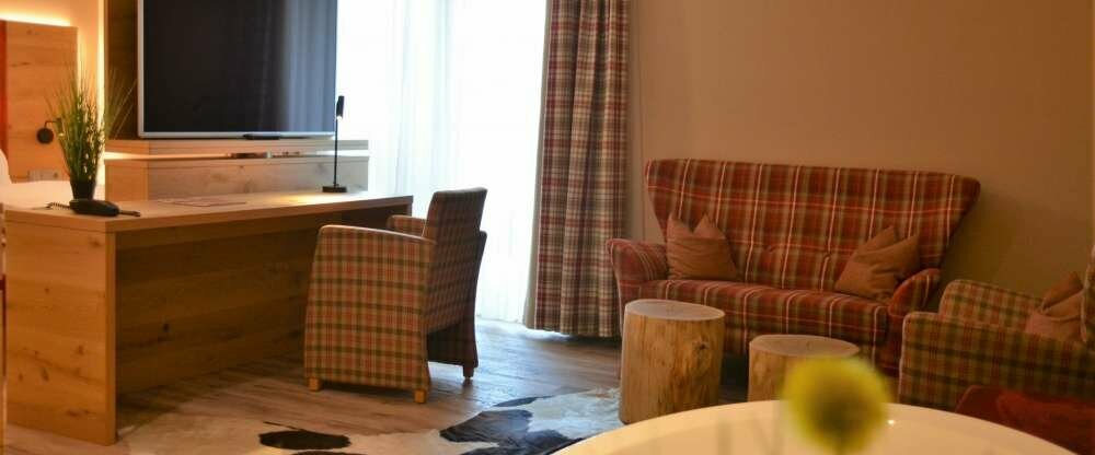 Doppelzimmer mit Sitzecke,Terrasse/Balkon und Badewanne 