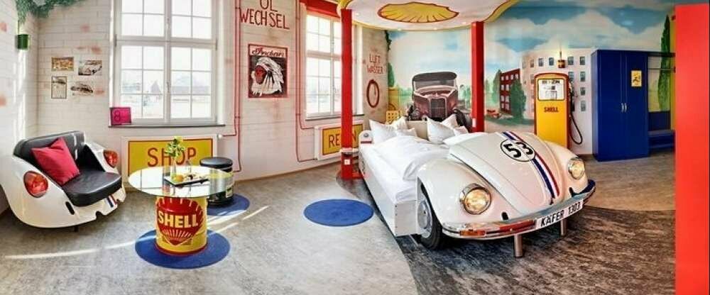 Themen-Zimmer *Tankstelle*