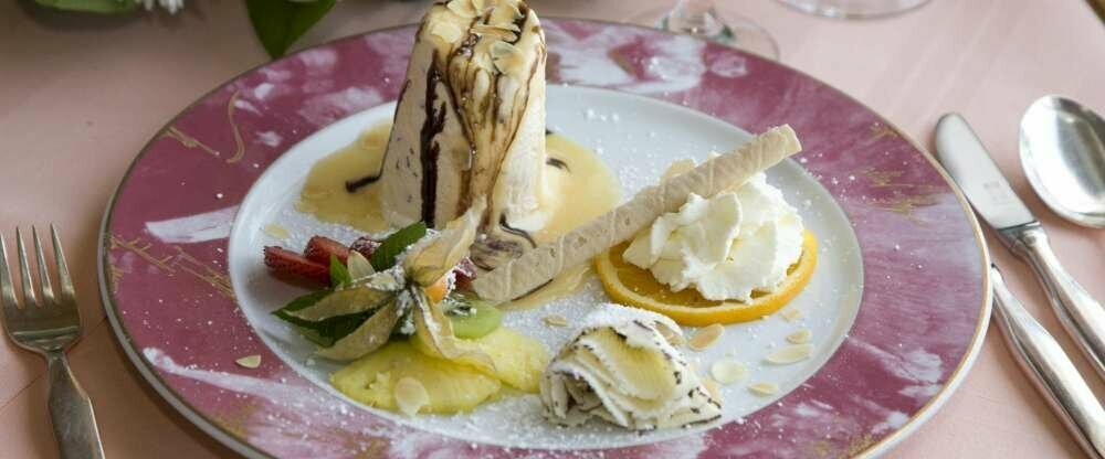 (c) Seehotel Grauer Bär