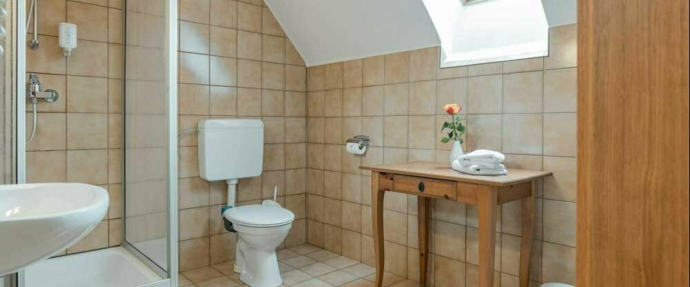 Die KRONE - Bad Standardzimmer