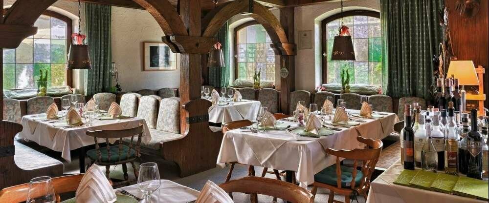 Die linke Seite vom Restaurant