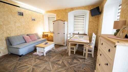 Ein Appartment im Dachgeschoss mit einer wunderschönen Aussicht.