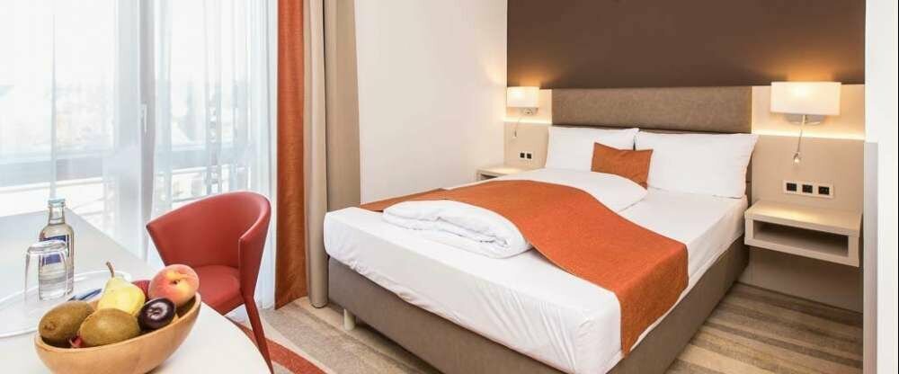 Doppelziimmer mit Queensize Bett Business (renoviert)