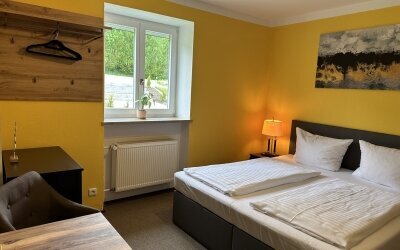 Doppelzimmer für 2 Personen mit Standard Ausstattung