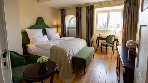 Doppelzimmer im Schloss für 2 Personen mit Standard Ausstattung.