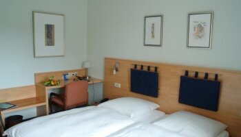 Doppelzimmer Straßenseite