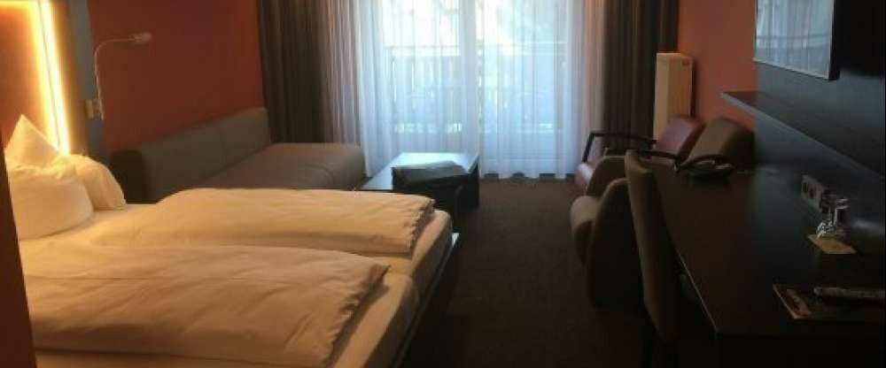 Doppelzimmer mit Sitzecke und Terrasse /Balkon