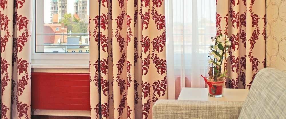 SUITE *SUPERIOR* mit direktem Blick zum UNESCO Welterbe Naumburger Dom