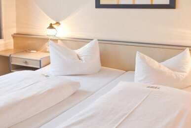 Doppelzimmer, Quelle: Seebauer Hotel Gut Wildbad