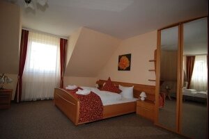 Appartement mit großer Sitzecke und Küche