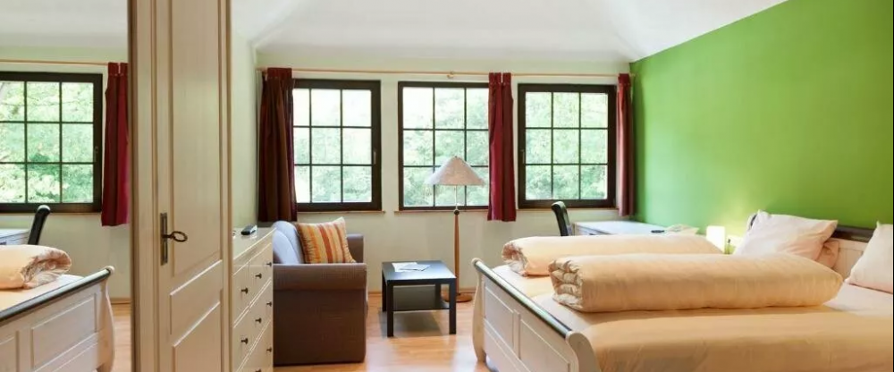 Doppelzimmer Bachseite