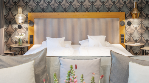 Gemütlich, modernes Doppelzimmer mit Blick auf den Garten