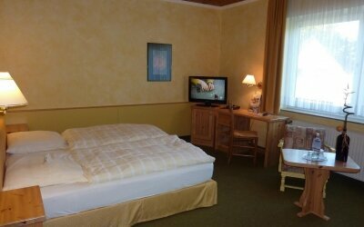 Doppelzimmer Hotel Zur Wasserburg