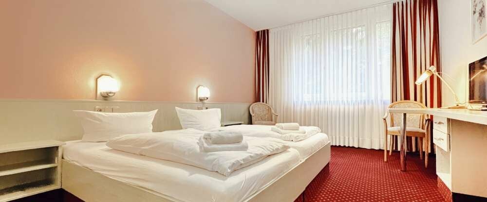 Die Standard-Zimmer befinden sich in der 2. Etage des Hotels. Sie sind ca. 18 qm groß. 