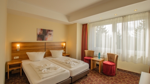 Zimmergröße: 15m²
Betten-Typ: Doppel
Bettgröße: 1,80 x 2,00 m