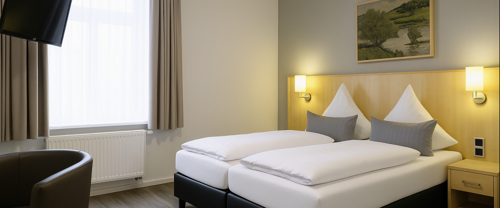 Mit einer Größe von ca. 23 bis 28 m² bieten unsere Komfortzimmer viel Platz zum Entspannen und Wohlfühlen. Der behagliche Schlafbereich ist mit einem komfortablen Boxspring-Doppelbett (1,80 m breit) und antiallergischen Bettwaren ausgestattet – ideal für 