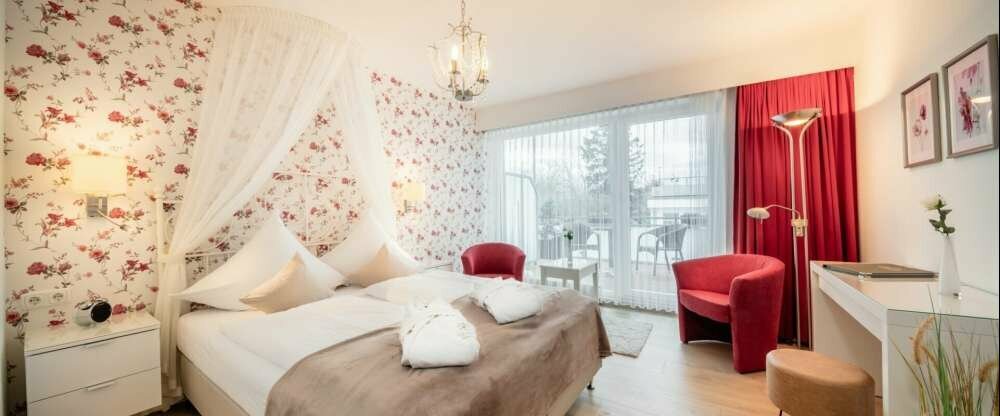 Doppelzimmer Komfort mit Himmelbett