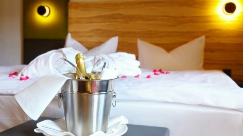 Doppelzimmer mit Balkon