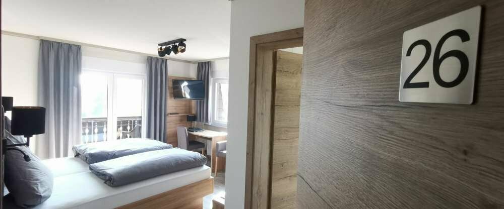 Doppelzimmer mit Balkon: EZ