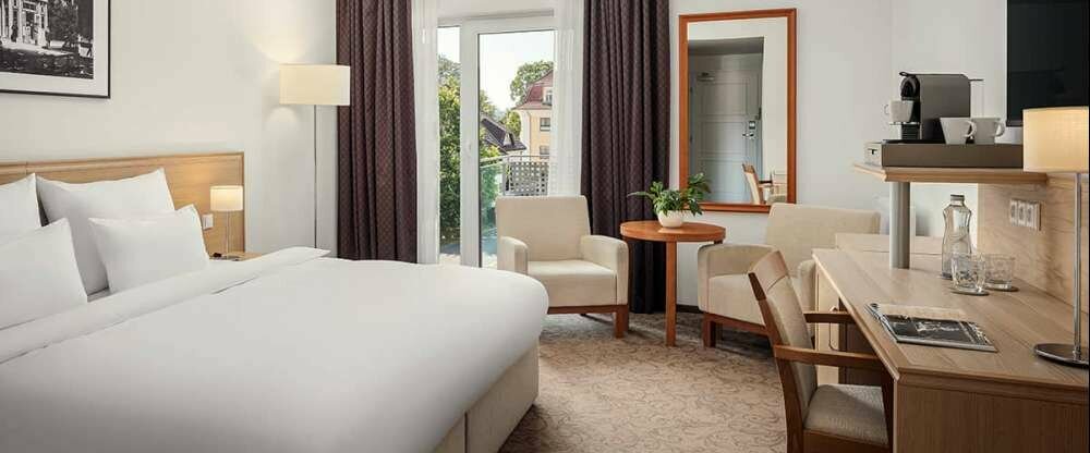 Doppelzimmer mit Balkon oder Parkblick