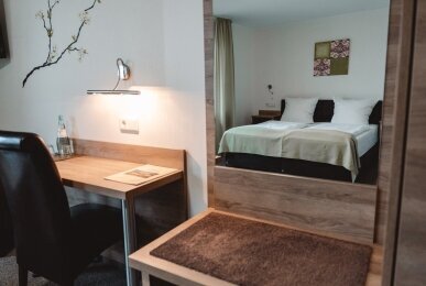 Doppelzimmer mit Balkon zur Moselseite, Quelle: Hotel Lellmann