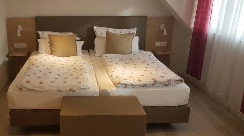 Doppelzimmer für 2 Personen mit Standard Ausstattung und Klimaanlage