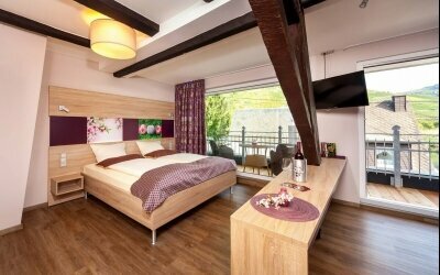 Doppelzimmer mit Moselblick & Balkon Hotel