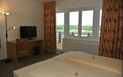 Doppelzimmer mit Seeblick