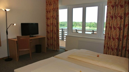 Doppelzimmer mit Seeblick