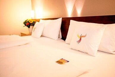 Doppelzimmer mit Terrasse, Quelle: PHÖNIX Hotel