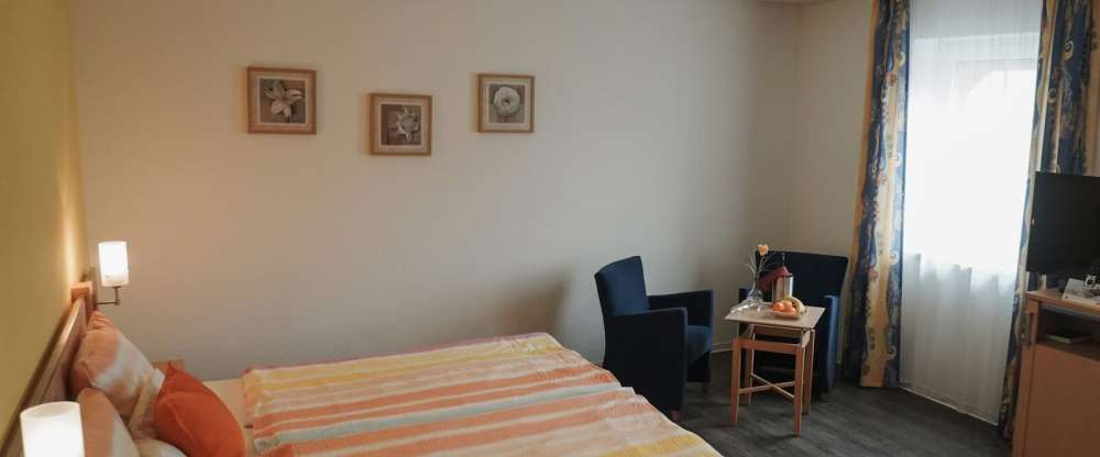 Doppelzimmer Standard für 2 Personen mit Standard Ausstattung