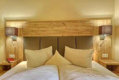 Doppelzimmer Wiese ohne Balkon, Quelle: Wellnesshotel deine Auszeit