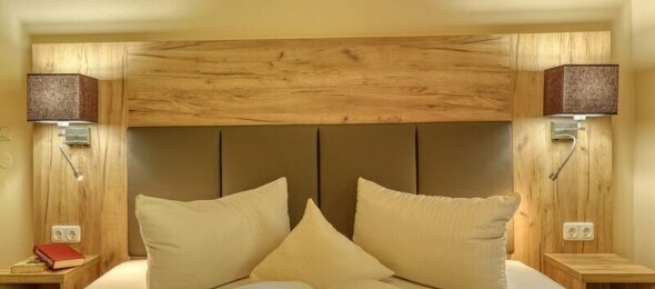 Doppelzimmer Wiese ohne Balkon, Quelle: Wellnesshotel deine Auszeit